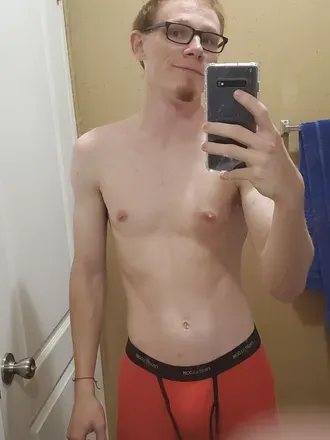 OnlyFans cuenta youngred223 avatar 1
