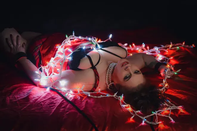 OnlyFans cuenta muddeaglesbrat header 2