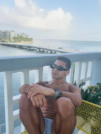 OnlyFans account  fbrijrz avatar 1