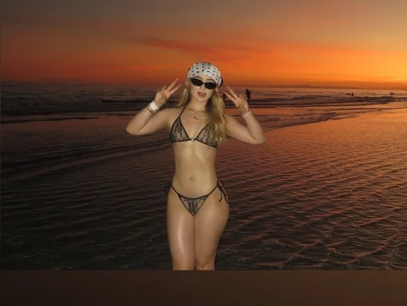 OnlyFans account  yarxbo header 2