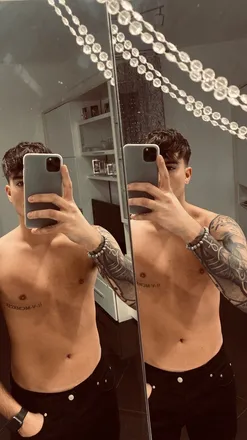 OnlyFans cuenta onlymatt99 header 2