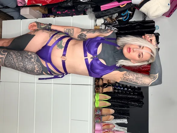 OnlyFans account  angel_long header 2