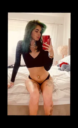 OnlyFans account  izzymorris3 avatar 1