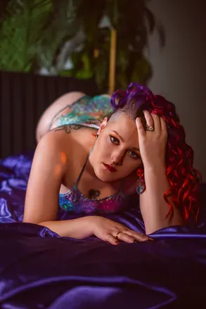 OnlyFans of bookishmetalbrat.vip