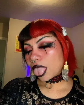 OnlyFans cuenta irrelevant.x avatar 1
