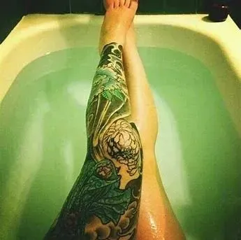 OnlyFans cuenta legswithtattoos avatar 1