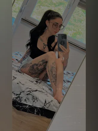 OnlyFans cuenta scarlett.model header 2
