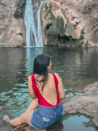 OnlyFans account  linaros header 2