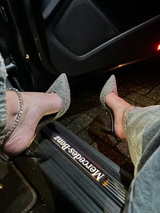 OnlyFans account  kikifeetzzzzz avatar 1