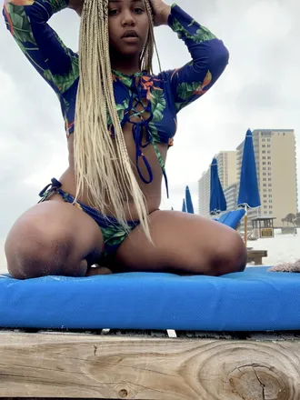 OnlyFans cuenta r3d.kash header 2