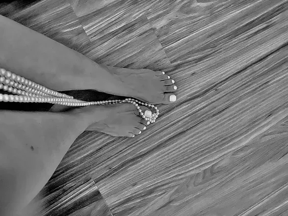 OnlyFans cuenta secretlyseductivefeet header 2