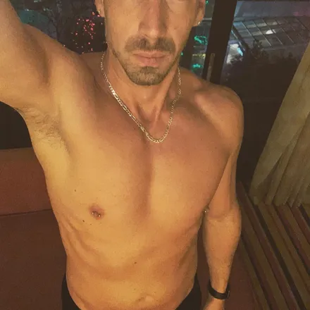 OnlyFans cuenta explorer_124 header 2