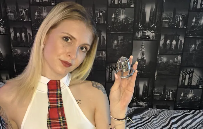 OnlyFans cuenta wifeincontrol header 2