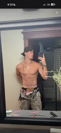 OnlyFans of wiscoboyfree