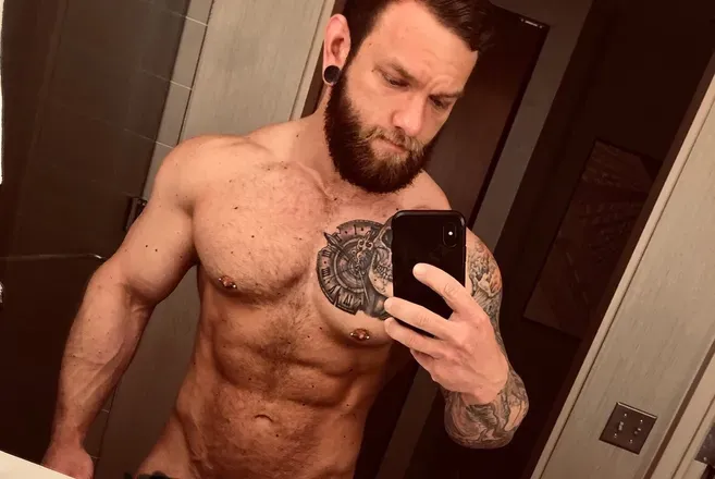 OnlyFans account  timeontarget avatar 1