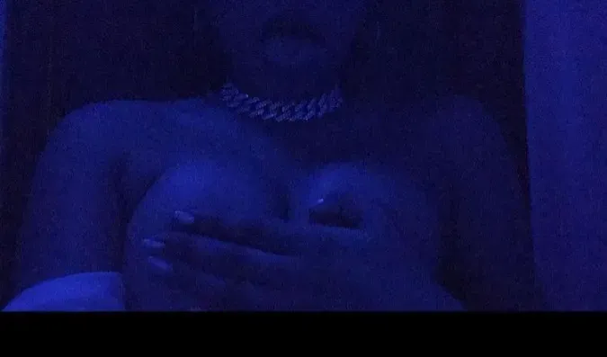 OnlyFans cuenta vivibatgirl header 2