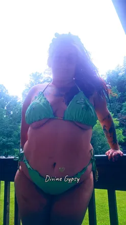 OnlyFans account  goddess_garden header 2