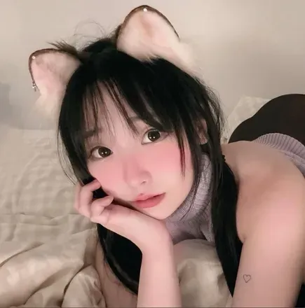 OnlyFans cuenta smol.gf avatar 1