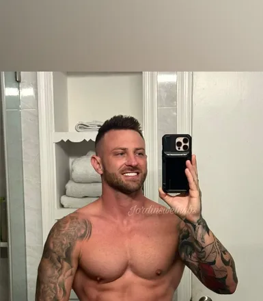 OnlyFans account  jwetofhubs header 2