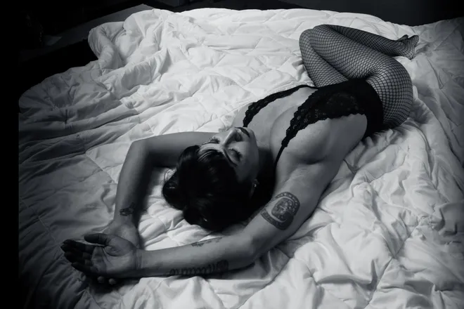 OnlyFans cuenta azhousewife header 2