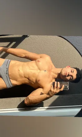 OnlyFans cuenta le_andyy header 2
