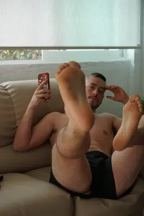 OnlyFans cuenta hueleapies header 2