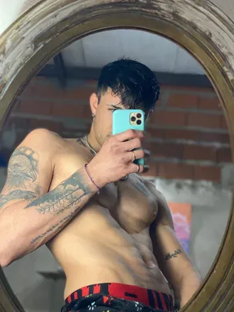 OnlyFans account  alejitoo avatar 1