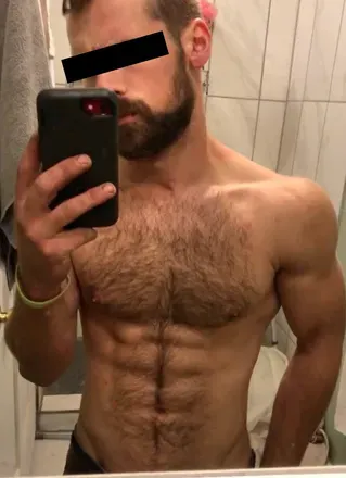 OnlyFans of beardedbuilder