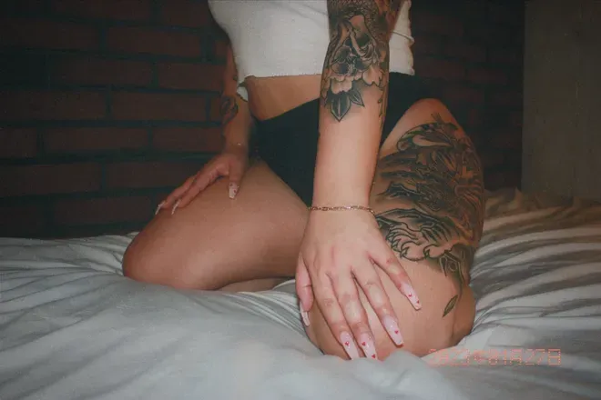 OnlyFans cuenta glitterpussy11 avatar 1