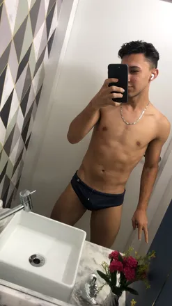 OnlyFans cuenta raymondvianna header 2