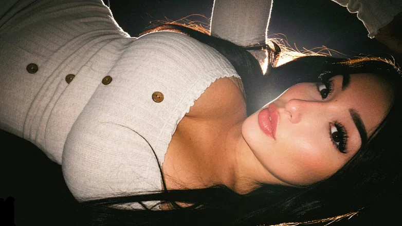 OnlyFans cuenta lovelyyybrii header 2