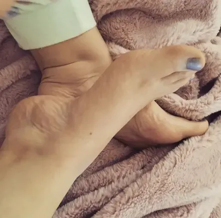 OnlyFans cuenta dollyfeet212 avatar 1