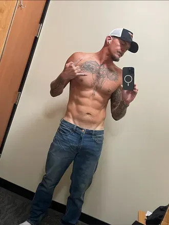 OnlyFans cuenta bi-dad-bod avatar 1