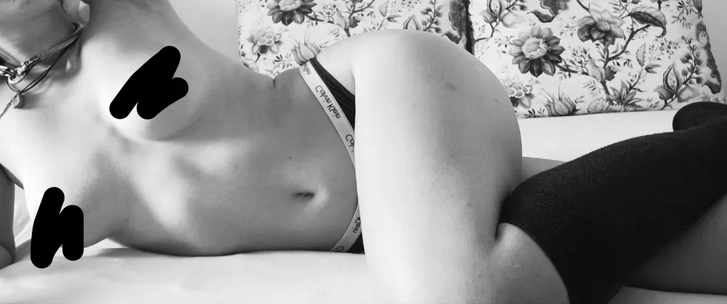 OnlyFans cuenta molly_m00n header 2