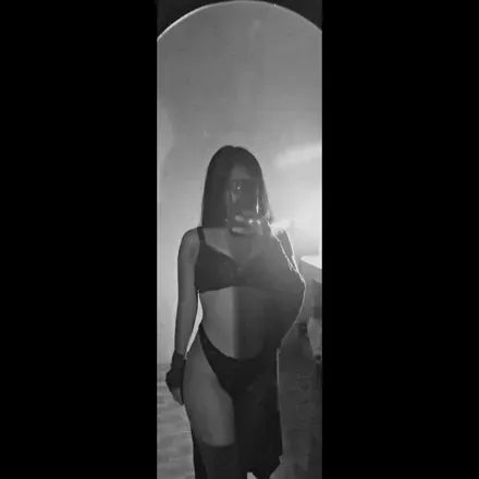OnlyFans cuenta yeslie_g avatar 1