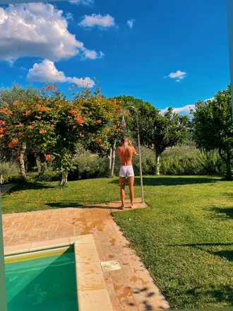 OnlyFans account  only_robin header 2