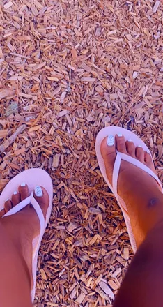 OnlyFans cuenta footsiequeenzie header 2
