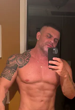 OnlyFans account  macbrum avatar 1