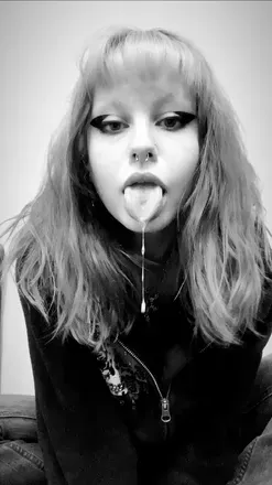 OnlyFans cuenta plsbabespitinmymouthhhh avatar 1