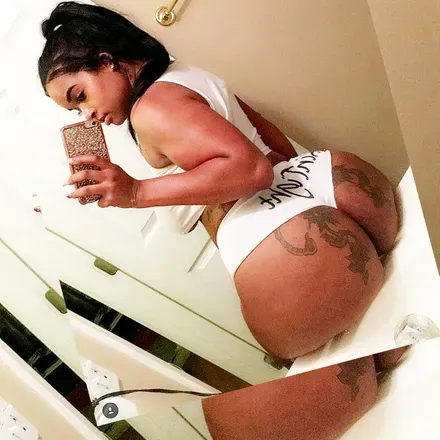 OnlyFans cuenta starlaricca header 2