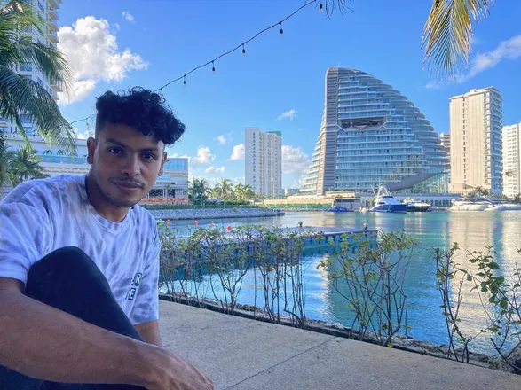 OnlyFans cuenta felixcinamonn header 2