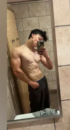 OnlyFans cuenta seanh135 header 2