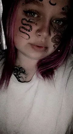 OnlyFans account  lilmiss-scarlett25 avatar 1