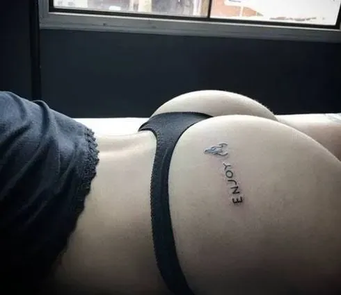 OnlyFans account  berennice header 2