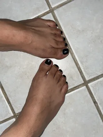 OnlyFans cuenta melsfeet4u2c header 2