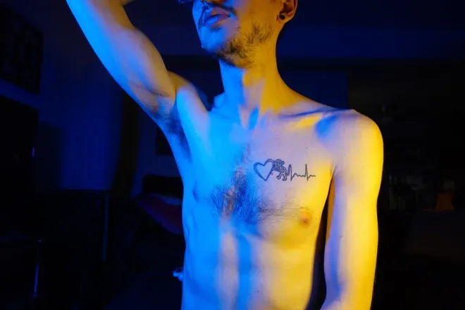 OnlyFans cuenta interestingsuit avatar 1