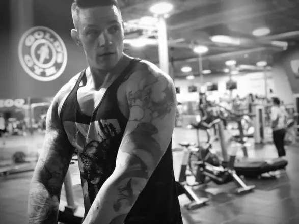 OnlyFans cuenta jacked_napier header 2