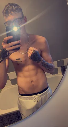 OnlyFans account  markymo2001 header 2