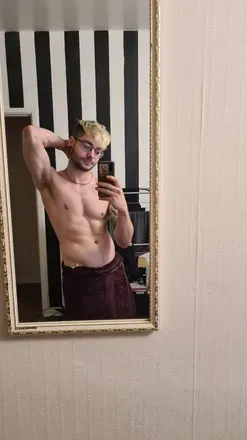 OnlyFans account  nocommonon avatar 1