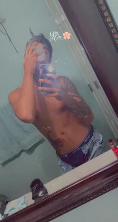 OnlyFans account  bugzie_21 header 2